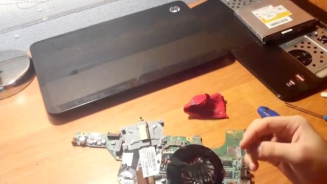 Как почистить и поменять термопасту на ноутбуке HP Pavilion g6 смотреть онлайн