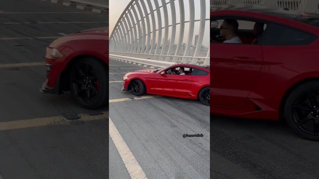Красный Mustang смотреть онлайн