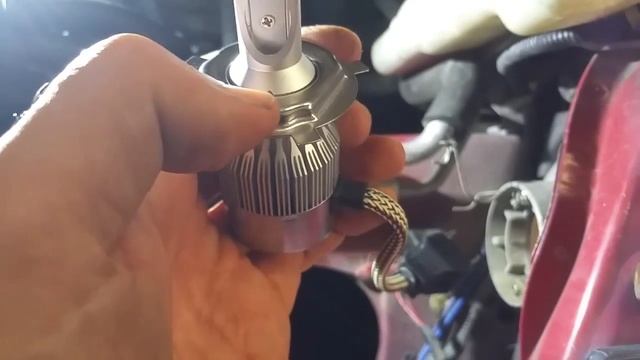 Don't install LED headlights upside-down смотреть онлайн
