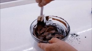 Как окрасить крем для торта в радикально черный цвет  Оформление мужского торта