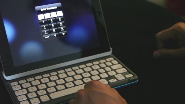 Logitech Keyboard Folio смотреть онлайн