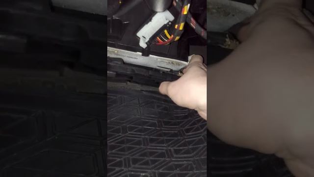 №1 Замена салонного фильтра шкода октавия а5 смотреть онлайн