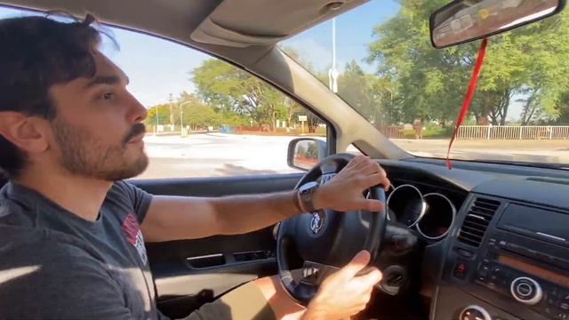 Prueba de manejo Nissan TIIDA- experiencia de propietario смотреть онлайн