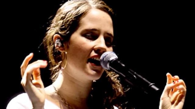 Aire soy - Ximena Sariñana & Miguel Bosé смотреть онлайн