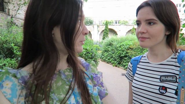 КАК ОНА ЭТО ДЕЛАЕТ?! смотреть онлайн