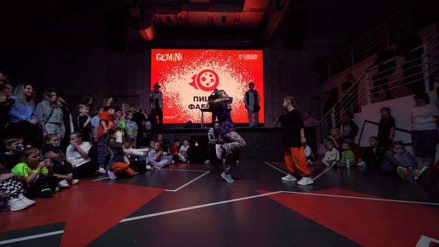 Gemini Battle Hip-Hop baby 1/2: Христич Алиса VS Дудина Виктория смотреть онлайн