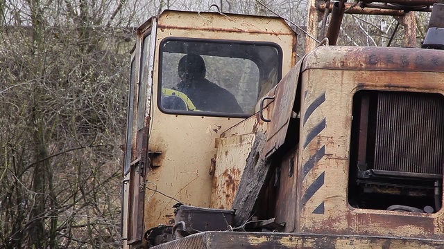 Очистка сточной канавы в п. Радица-Крыловка смотреть онлайн