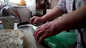 Пеку бисквитный тортик ,из канала Надюшкины тортики!Получилось с первого раза.