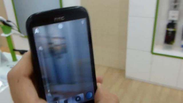 HTC Desire V is first Dual-SIM smartphone смотреть онлайн