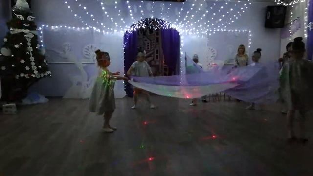 ТАНЕЦ "СЕВЕРНОЕ СИЯНИЕ" смотреть онлайн