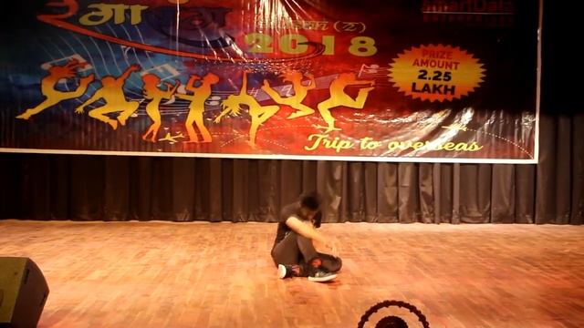 Dance Performance on Despacito, Instruction & RAP GOD || Grand Finale || Akshay Sharma смотреть онлайн