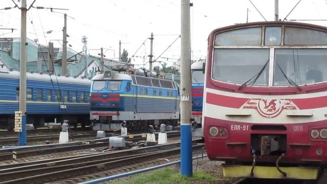 Электровозы ЧС4 Киев-Пасс смотреть онлайн