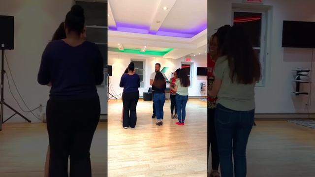 Salsa Beginners Group Class | Monday 8pm | Dr. Kizomba Studio смотреть онлайн