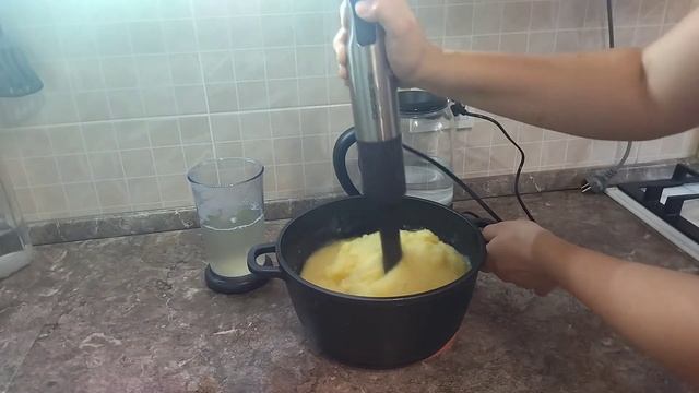 Полевые испытания блендера 4 в 1 от фирмы Polaris. Взбиваем пюрешку за 5 минут. смотреть онлайн