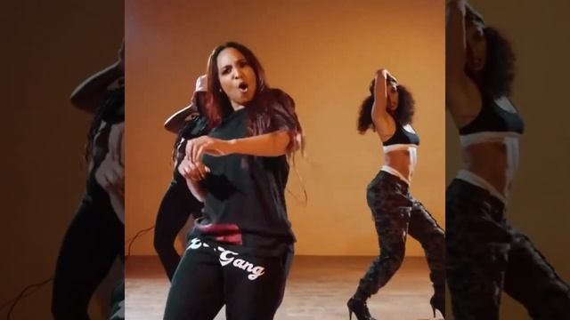 best girls dance ...2020 fire #dance #girl смотреть онлайн