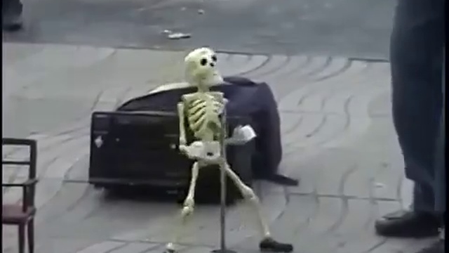 Танцующий скелетик