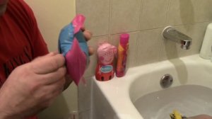 Доминик и Ева играют в ванной, bath time
