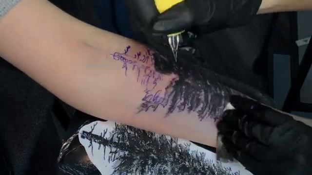 Tattoo whip shading techniques / Tattooing process. Випшейдинг ёлка смотреть онлайн