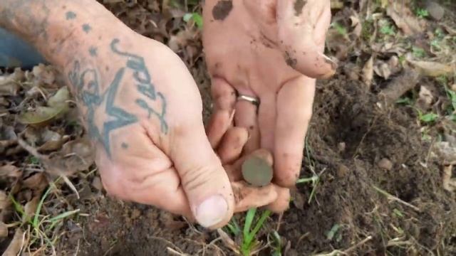 Historic Air Force Base Yields Big Silver Coin Spill!! смотреть онлайн