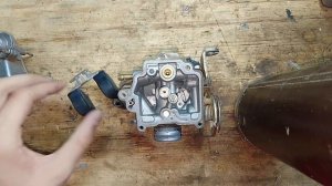 Почему течёт карбюратор? Разбираемся.