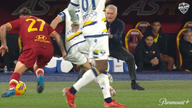 "It's So Bad, It HAS to Be Me" | Mourinho Opens up On His Social Media Skills & Life at Roma | CBS смотреть онлайн