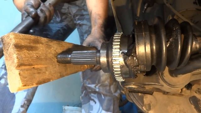 Замена внешнего ШРУСА на Mazda Demio смотреть онлайн