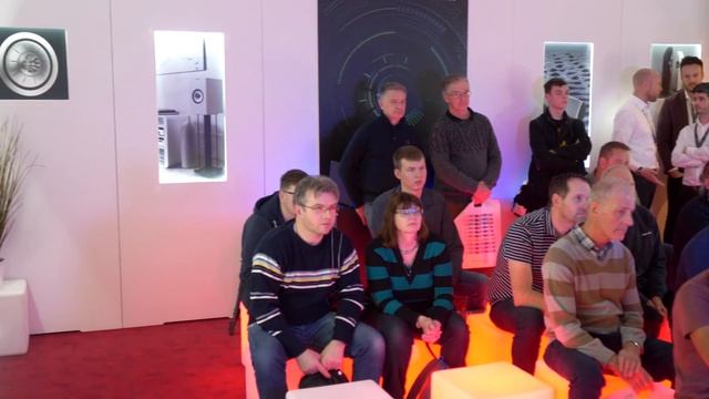 KEF LS50 Wireless HiFi Speakers Full Demo @ Bristol Show Sound and Vision show 2018 смотреть онлайн