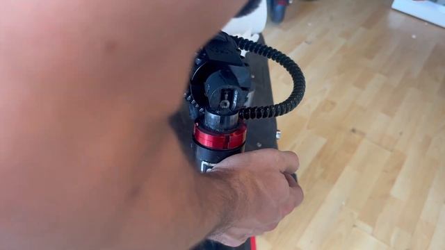 Tuto collier 6 vis Dualtron Victor смотреть онлайн