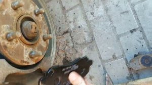 Замена передних колодок Mitsubishi ASX