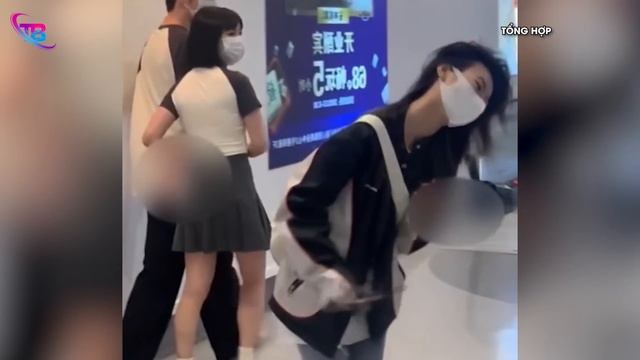 Chạy ra xin số TRAI ĐẸP, Cô giá bất ngờ QUAY XE GẤP khi va phải người lạ khiến cđm NGÃ NGỬA|TBTrend смотреть онлайн