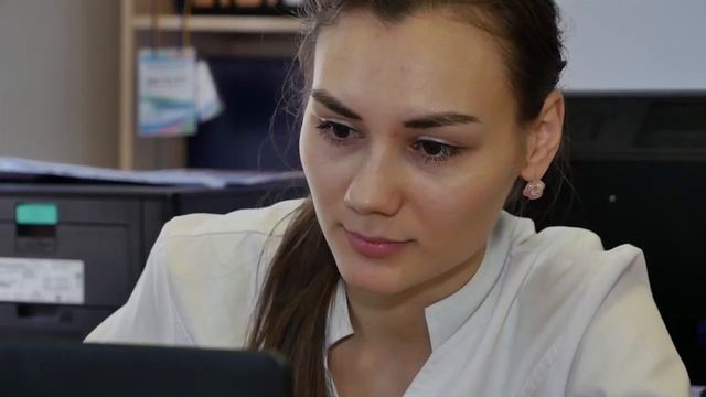 Работники Отделения спортивной медицины Центра Профилактики готовятся к празднованию 8 марта смотреть онлайн