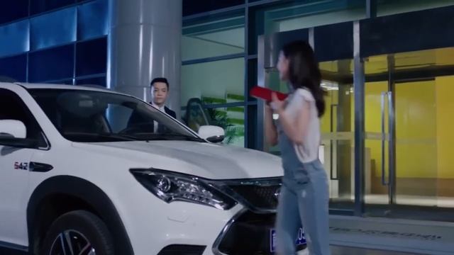 MULTISUB《总裁的粘人女友/The clingy girlfriend of the CEO 》▶16 富二代作女为气男友假结婚?没想到甜甜的戀愛在陰差陽錯的互懟中悄悄展開?#陈晓#赵露思#颖 смотреть онлайн