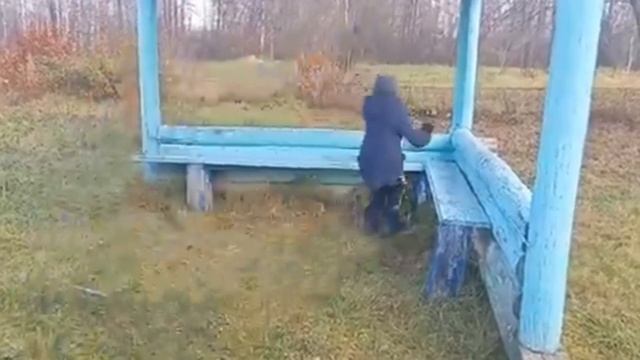 школьники паркурят на протяжении 50 секунд смотреть онлайн