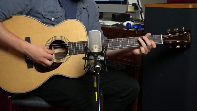 Martin OM28 Modern Deluxe Acoustic Guitar Demo смотреть онлайн