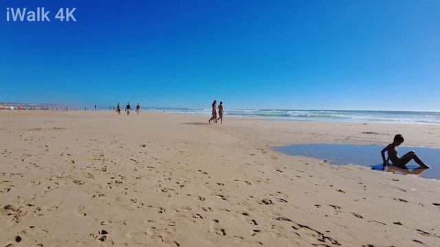 Hot Day In Praia da Mata Beach Walk ☀️?️ Costa da Caparica Portugal - 4K смотреть онлайн