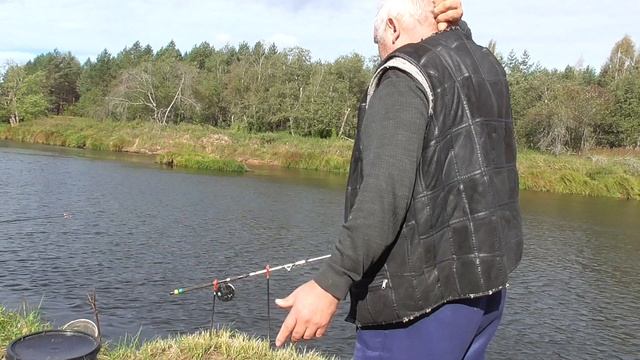 Рыбалка на реке Луга в деревне Хилок смотреть онлайн