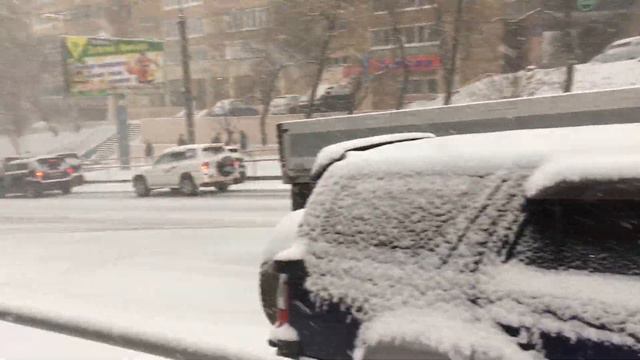 Первый снег во Владивостоке привёл к коллапсу смотреть онлайн