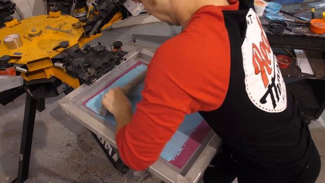 Red Threads Print House смотреть онлайн