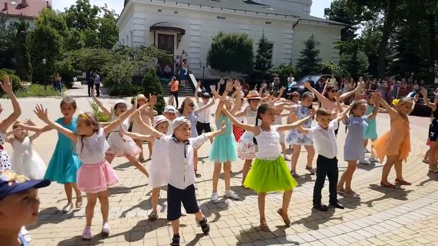 Поздравление на Свадьбу Рома & Даша /Ученики танц студии Sis n Bro - поздравление руководителю смотреть онлайн