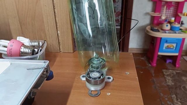 Нарезка на ленту бутылкорезом для изготовления прутка, filamentPET просто , одинаковой ширины смотреть онлайн