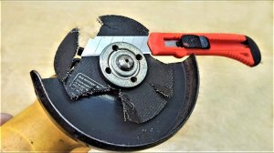 ЭТОТ СПОСОБ поможет БЫСТРО ОТКРУТИТЬ ЗАКЛИНИВШУЮ гайку на болгарке