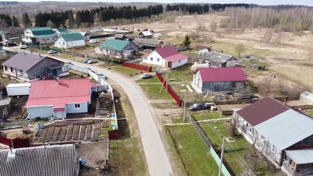 Почему же нас так манит туда? Наверное, потому что там выросли. смотреть онлайн