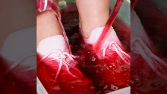 Как без труда сделать обувь еще круче│Лайфхаки по уходу за ступнями смотреть онлайн