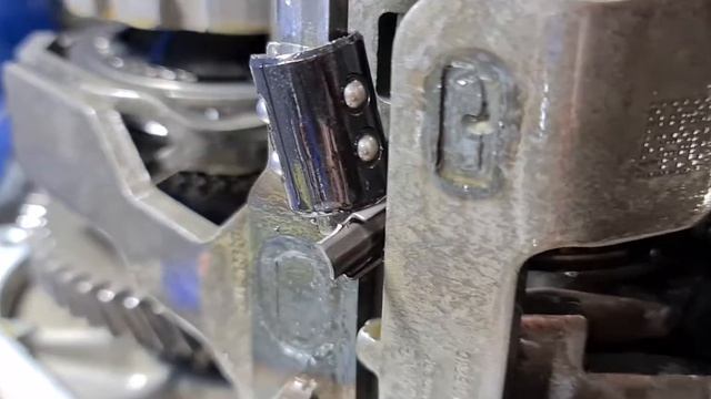 Разрушение подшипника вилки 6R dq200 dsg7 0am смотреть онлайн