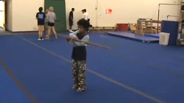 Pics on The Sony 670 смотреть онлайн