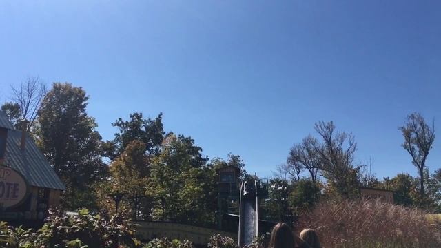 Day 2: The Great Pumpkin Fest At Kings Island! A Long Walk, A Snake, and Getting Shocked! смотреть онлайн