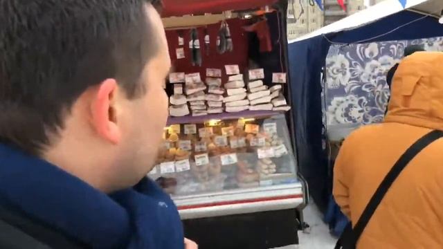 Незаконная торговля у метро Большевиков смотреть онлайн