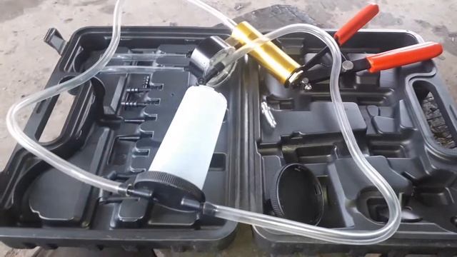 Mercedes-Benz W163 ML замена втулок стабилизатора и прокачка тормозов смотреть онлайн