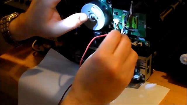 Hacking the Samsung CLP-315w to reset page counts смотреть онлайн