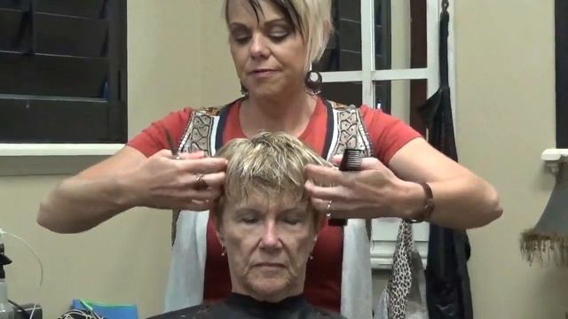 Short Pixie Tutorial | Pixie Haircut For Over 60 смотреть онлайн